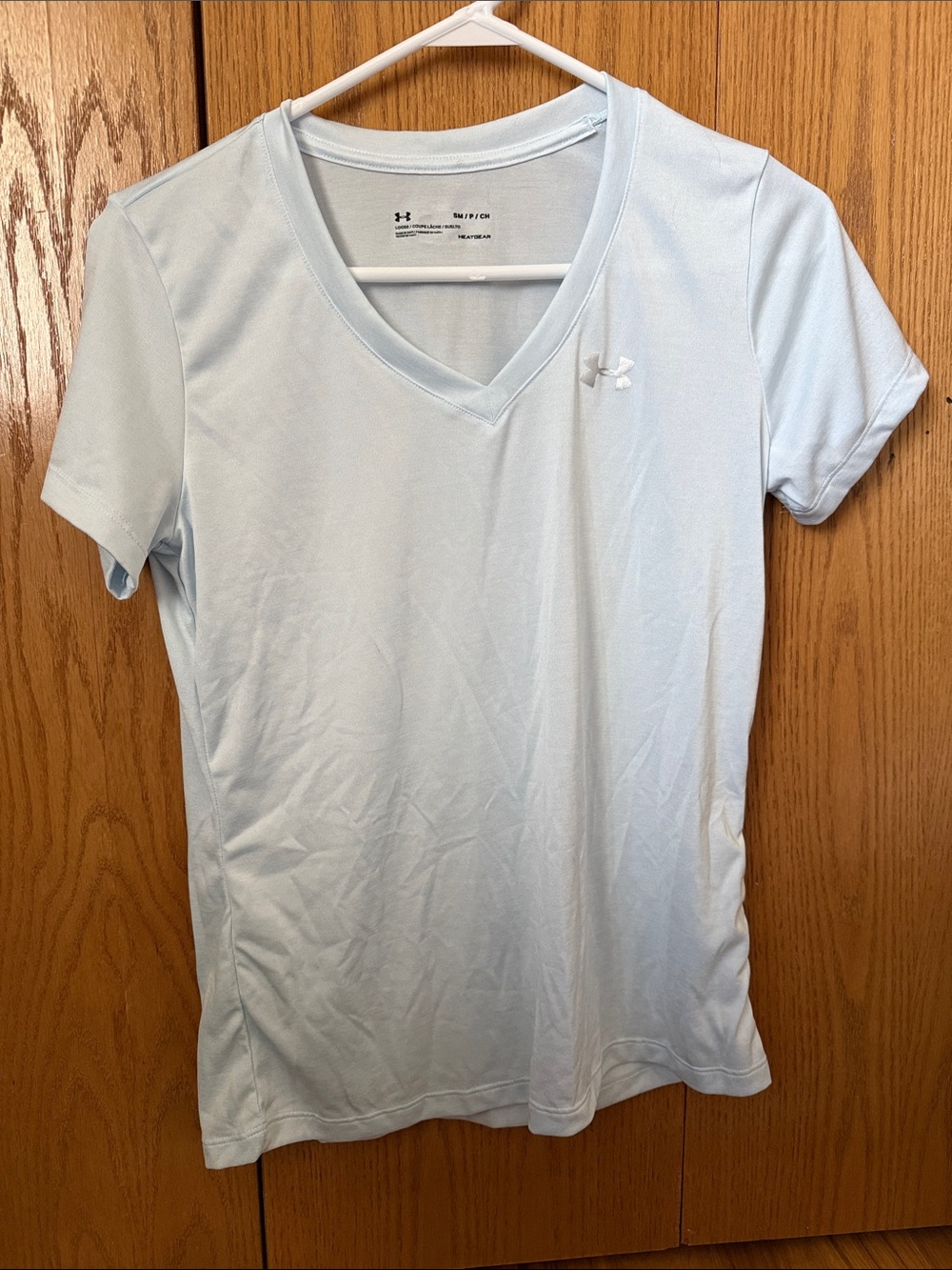 Under Armour Women's Pale Blue V-Neck Athletic Tee